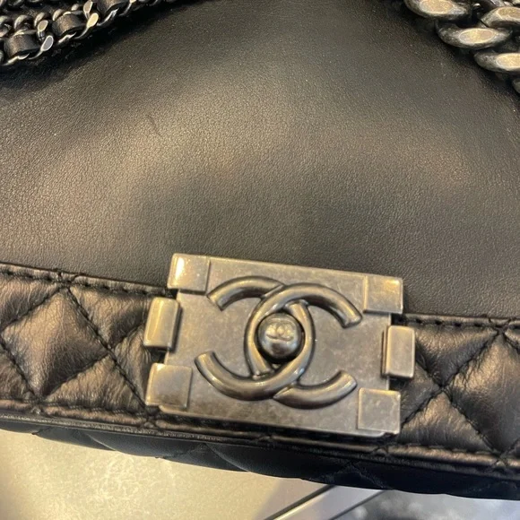 CHANEL BOY MULTI CHAINS FLAP BAG IN BLACK LAMBSKIN - Picture 13 of 16